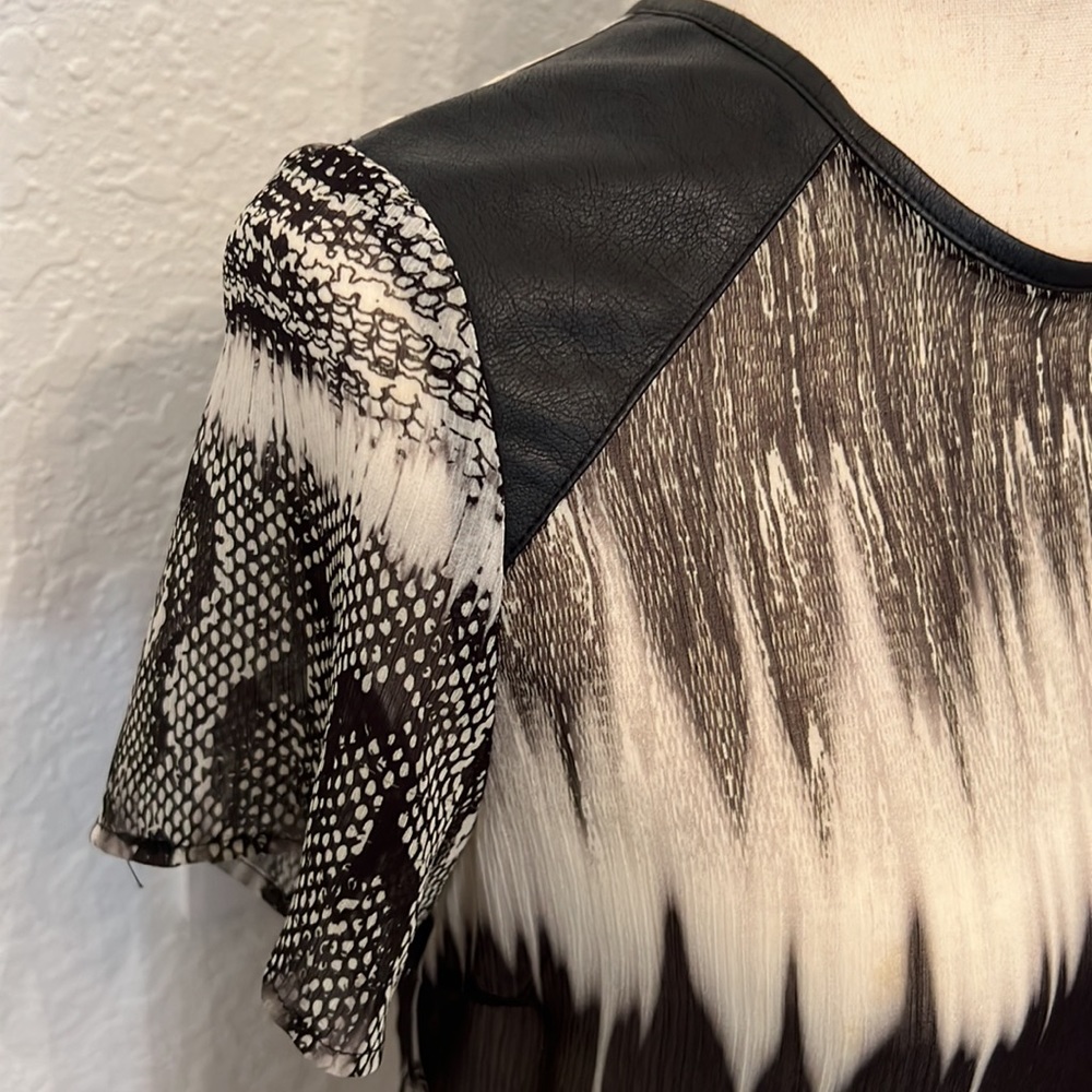 GENERATION LOVE‎ NY Sheer Top Snake Print Faux Leather Made USA Fitted  S - Picture 9 of 17